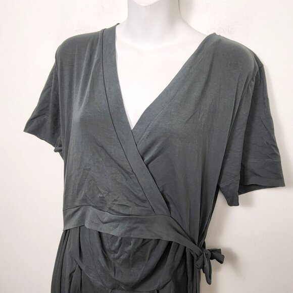 Boob Maternity jumpsuit with nursing access. Size large - Picture 5 of 5